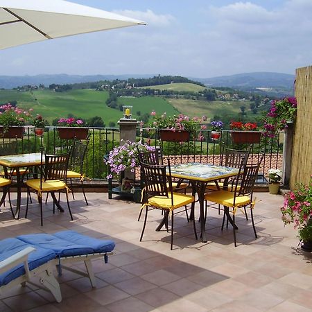 Bed and Breakfast La Terrazza Fio...Rita Ripa Exterior foto