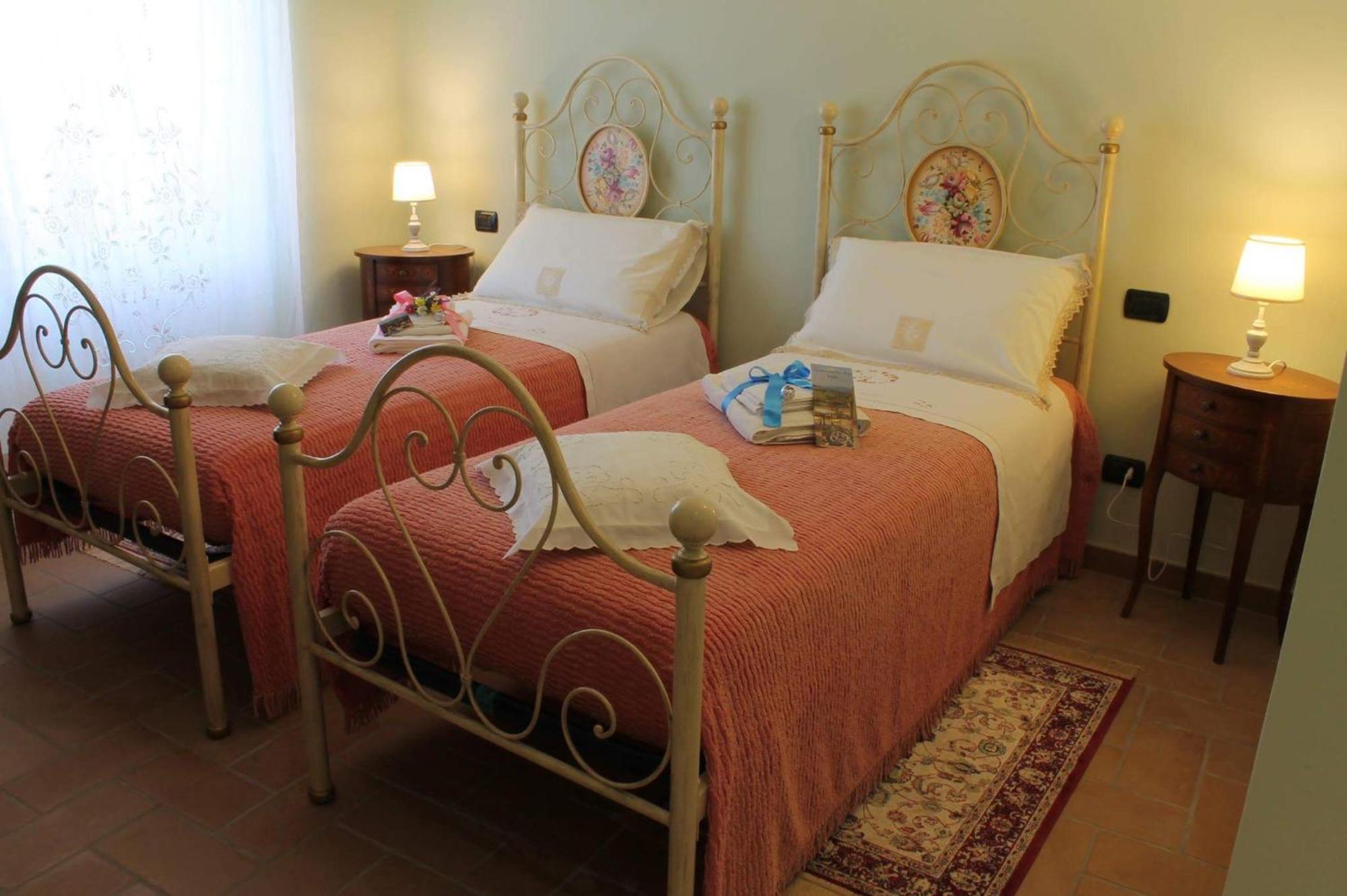 Bed and Breakfast La Terrazza Fio...Rita Ripa Exterior foto